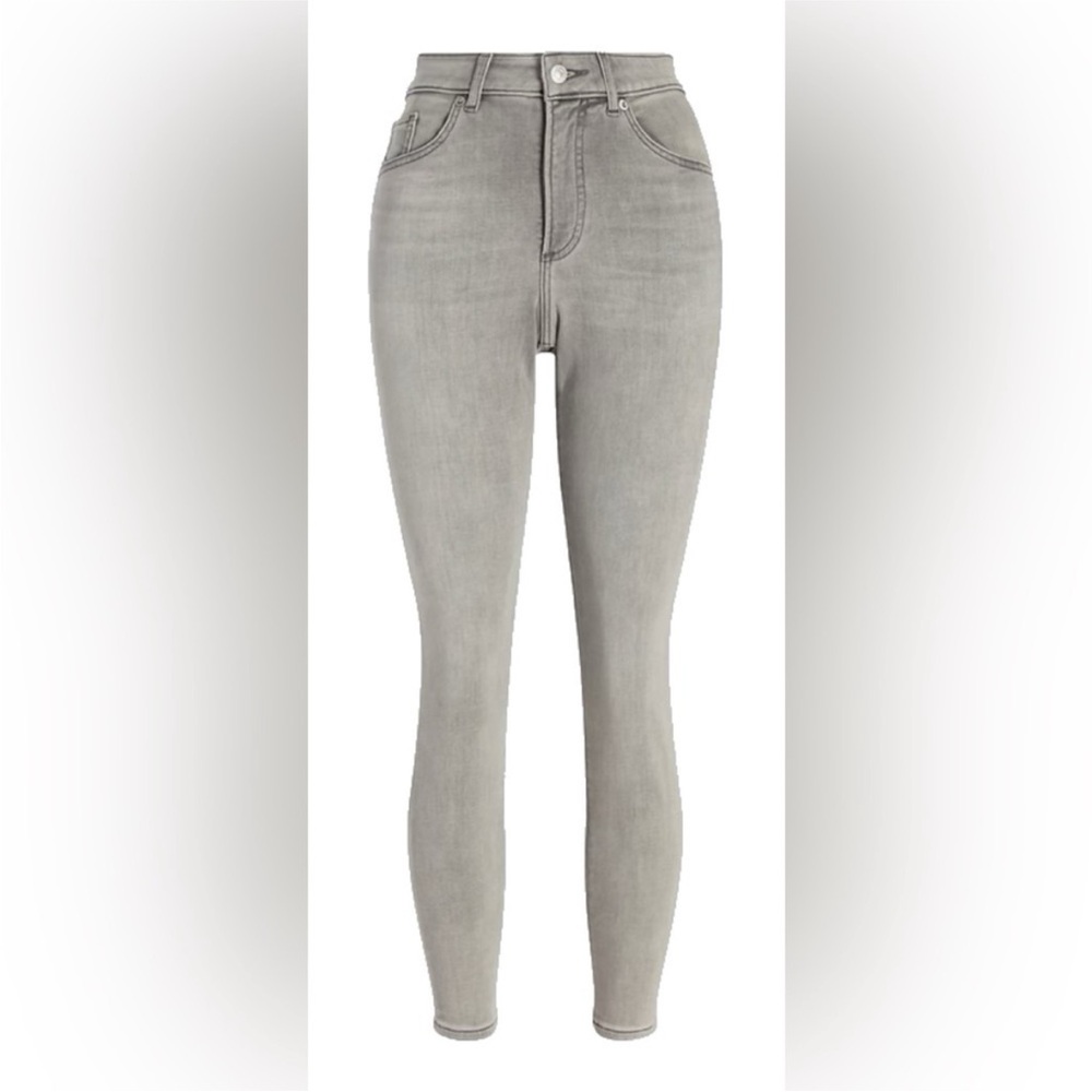 Express Women's Gray Wash Curvy
Skinny Jeans